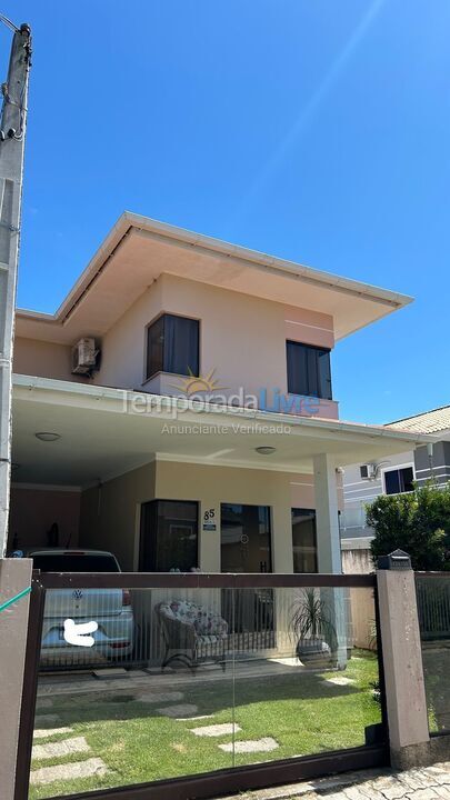 Casa para aluguel de temporada em Florianopolis (Praia dos Ingleses)