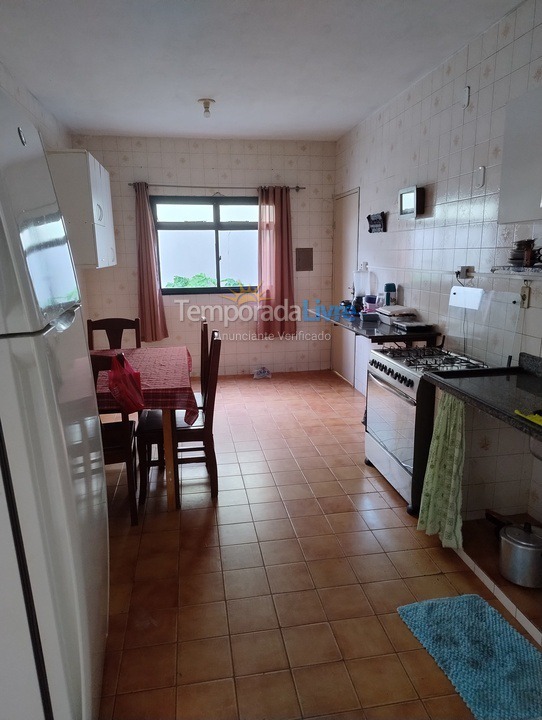 Apartamento para aluguel de temporada em Guarapari (Praia do Morro)