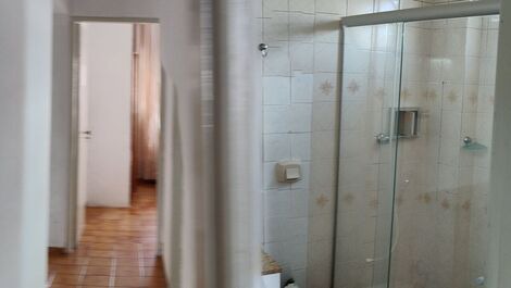 CASA BEM LOCALIZADA PRÓXIMO AS PRAIAS E COMÉRCIOS!