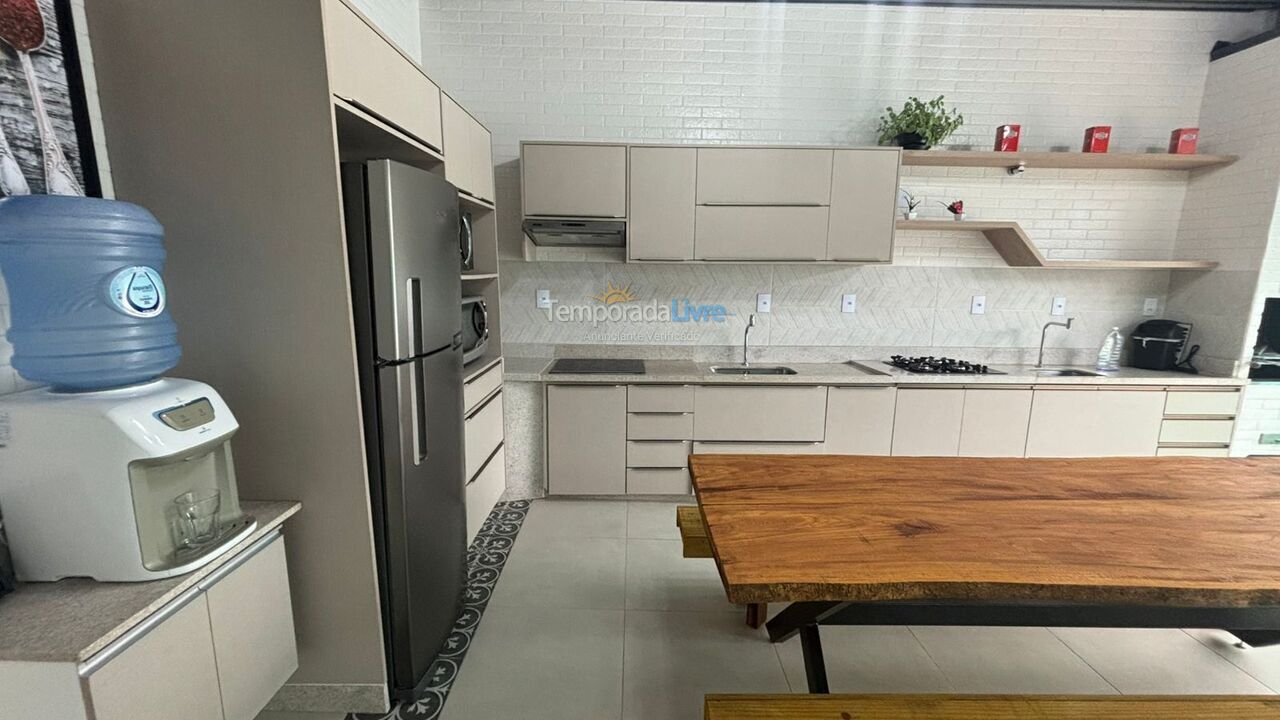 Casa para aluguel de temporada em Florianopolis (Canasvieiras)