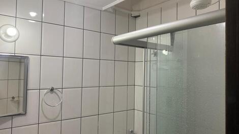 Excelente Apartamento Triplex no Itaguá.