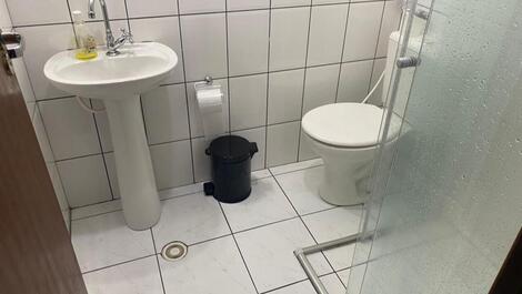 Excelente Apartamento Triplex no Itaguá.