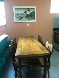 Excelente Apartamento Triplex no Itaguá.