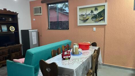 Excelente Apartamento Triplex no Itaguá.