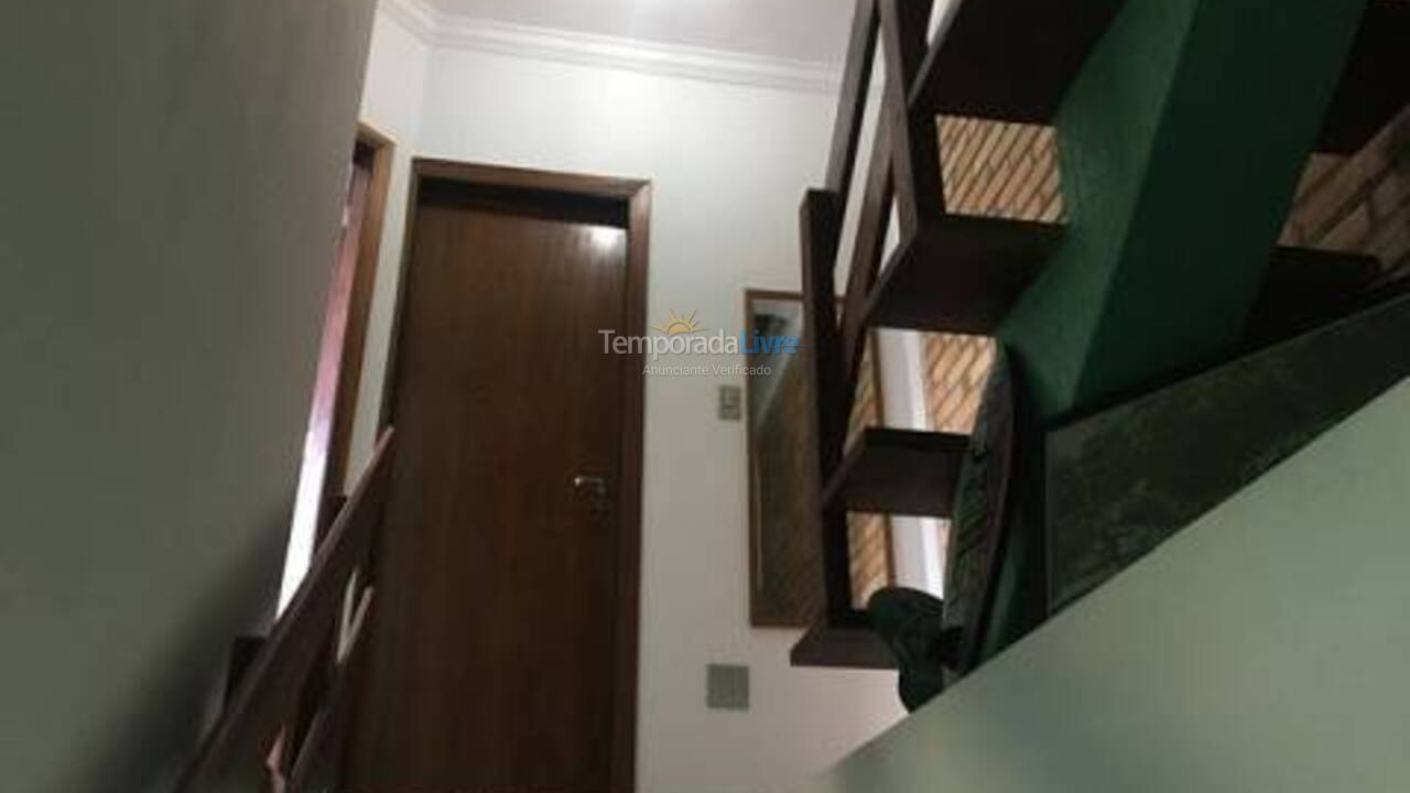 Apartamento para aluguel de temporada em Ubatuba (Itaguá)