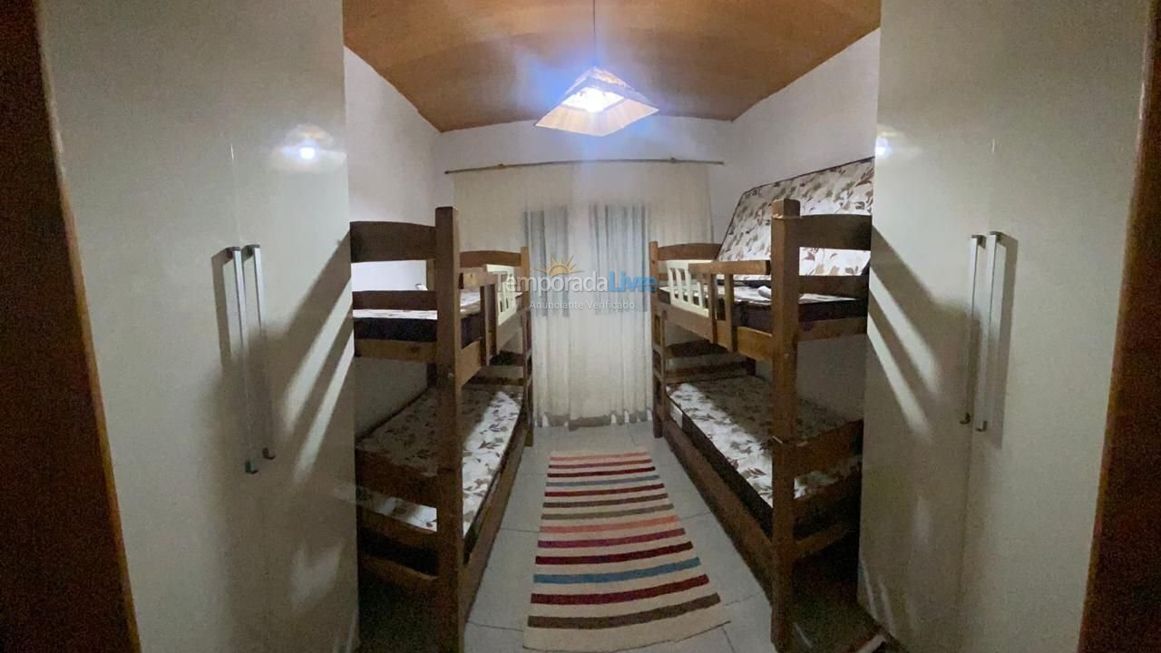 Casa para alquiler de vacaciones em Ubatuba (Pedreira)