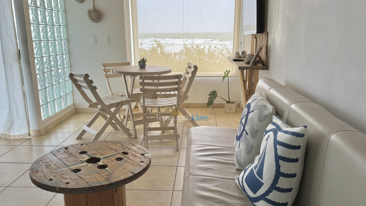 Casa para aluguel de temporada em Bombinhas (Praia de Bombas)