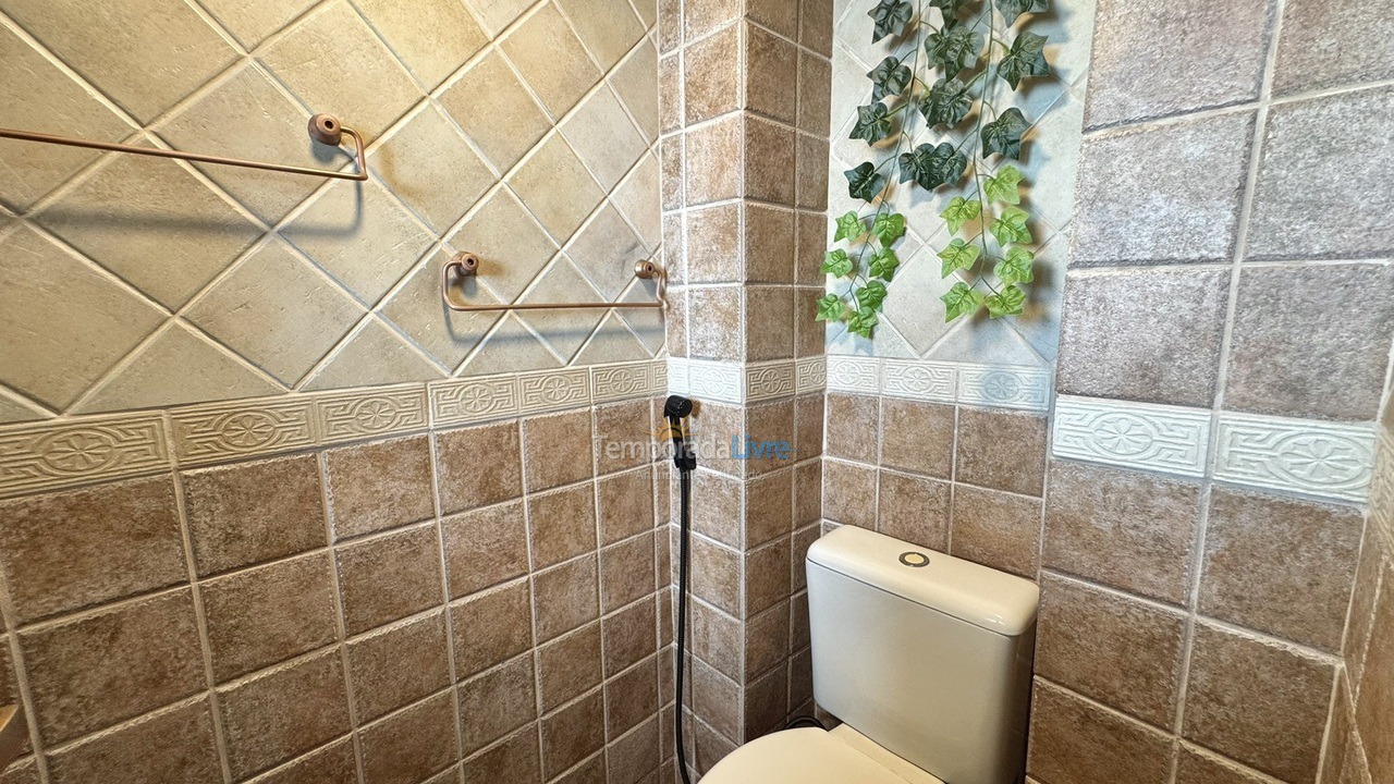 Casa para aluguel de temporada em Bombinhas (Praia de Bombas)