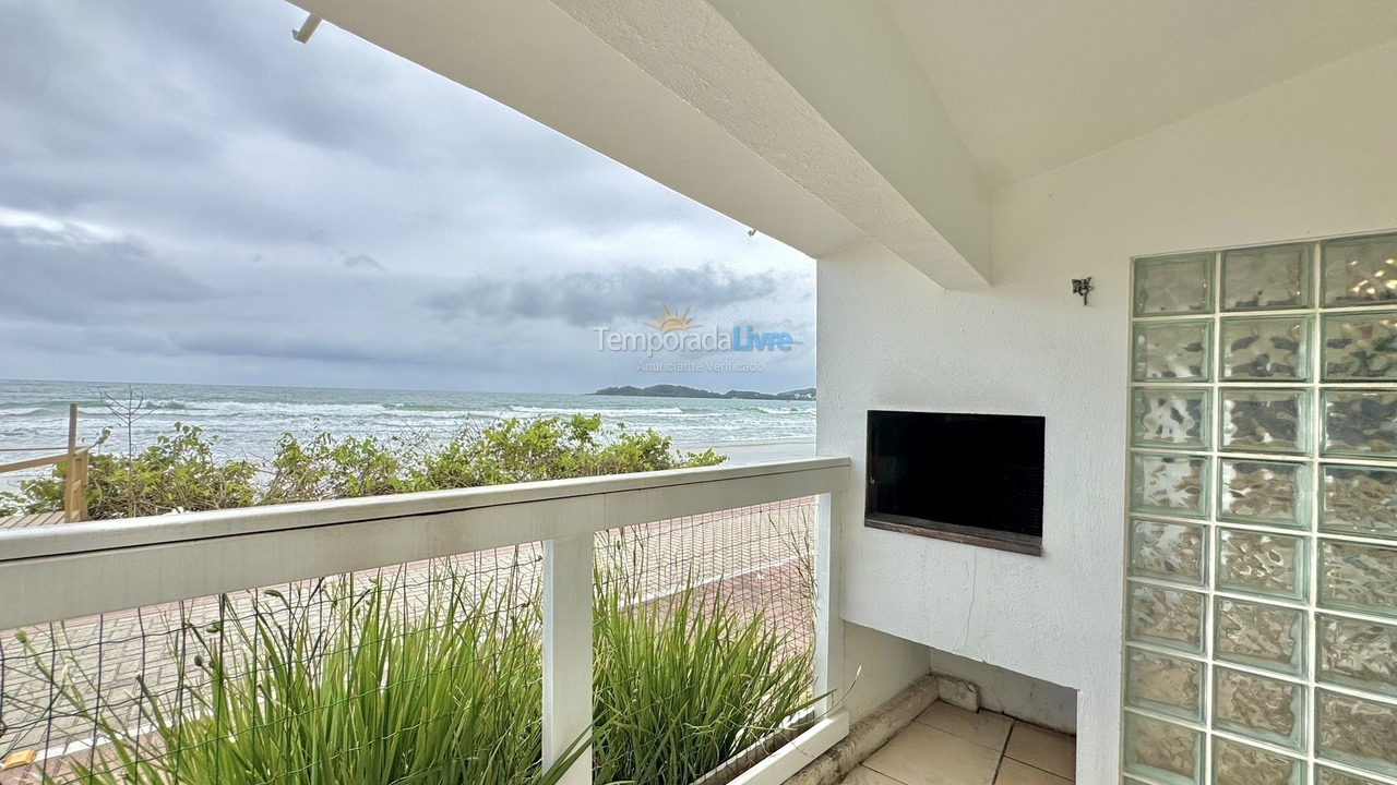 Casa para aluguel de temporada em Bombinhas (Praia de Bombas)