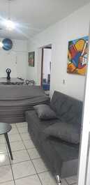 5 Min do Mar! Apto 2 Dorm, Churrasqueira e Ar nos Quartos. 7 Pessoas