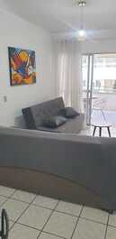 5 Min do Mar! Apto 2 Dorm, Churrasqueira e Ar nos Quartos. 7 Pessoas