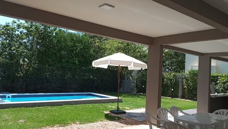 Magnífica casa de vacaciones en Jurerê