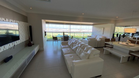 Apartment in Riviera facing the beach with a wonderful view.