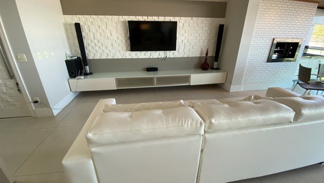 Apartment in Riviera facing the beach with a wonderful view.