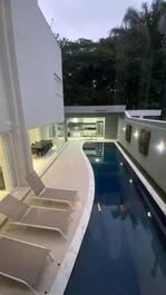 5-suite mansion in Riviera d'São Lourenço