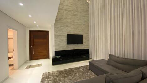 5-suite mansion in Riviera d'São Lourenço