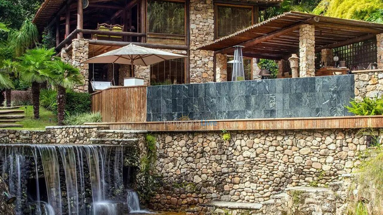 Casa para aluguel de temporada em Petrópolis (Corrêas)