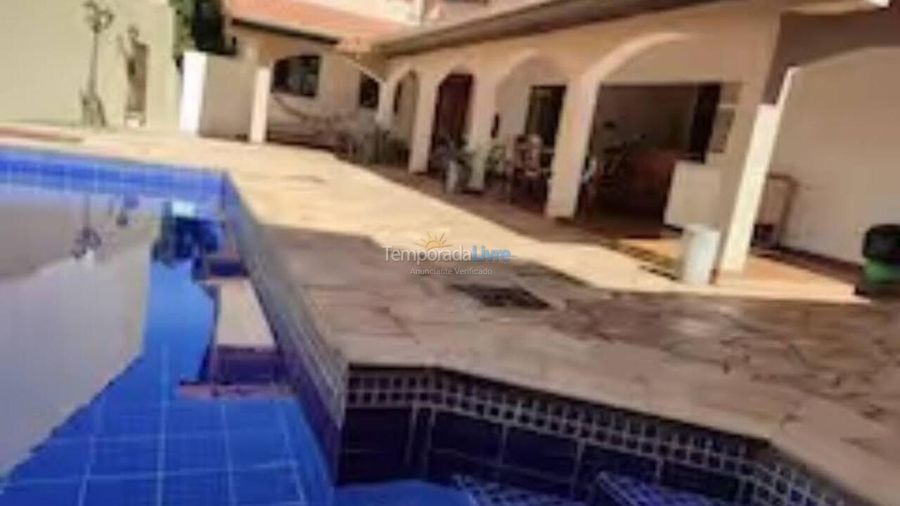 Casa para aluguel de temporada em Campo Grande (Jardim dos Estados)