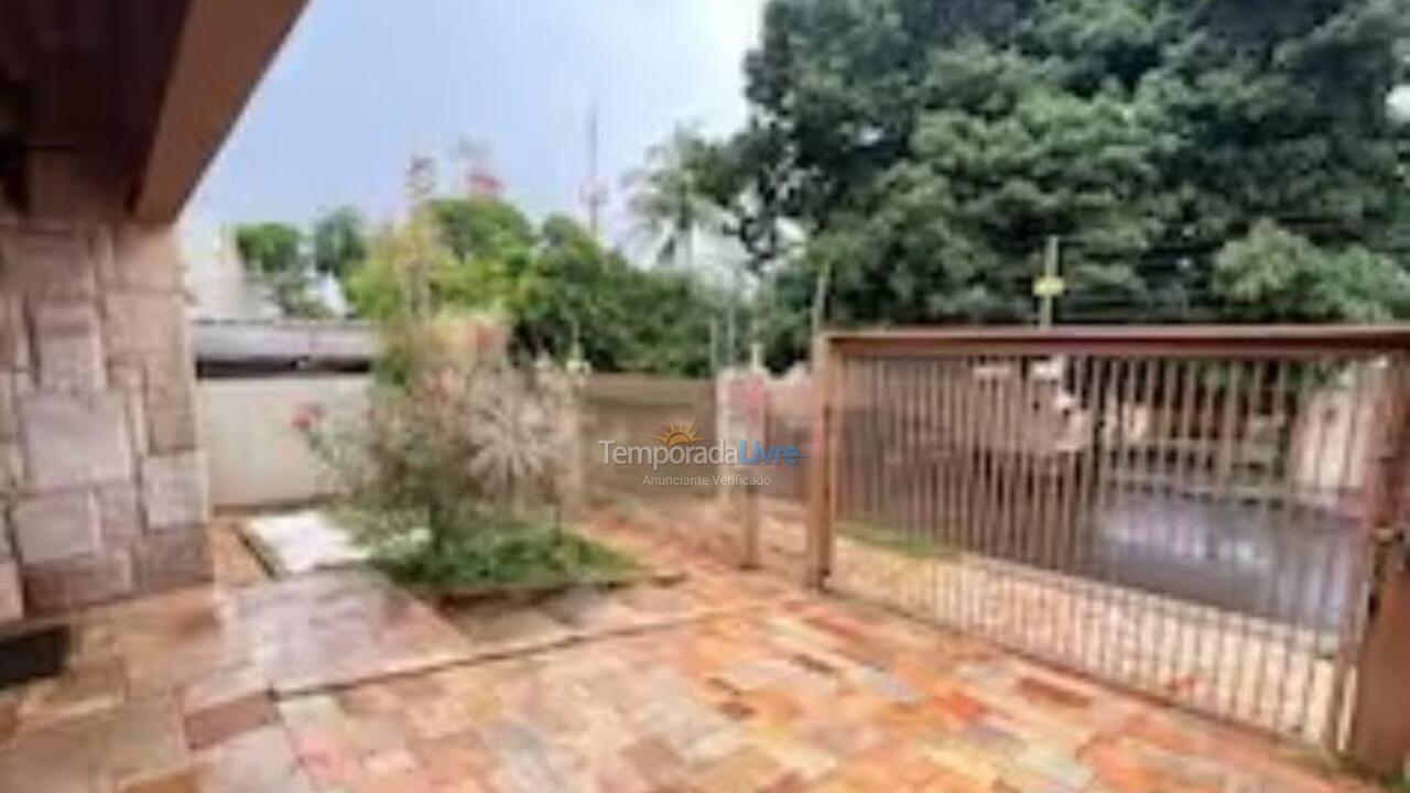 Casa para aluguel de temporada em Campo Grande (Jardim dos Estados)