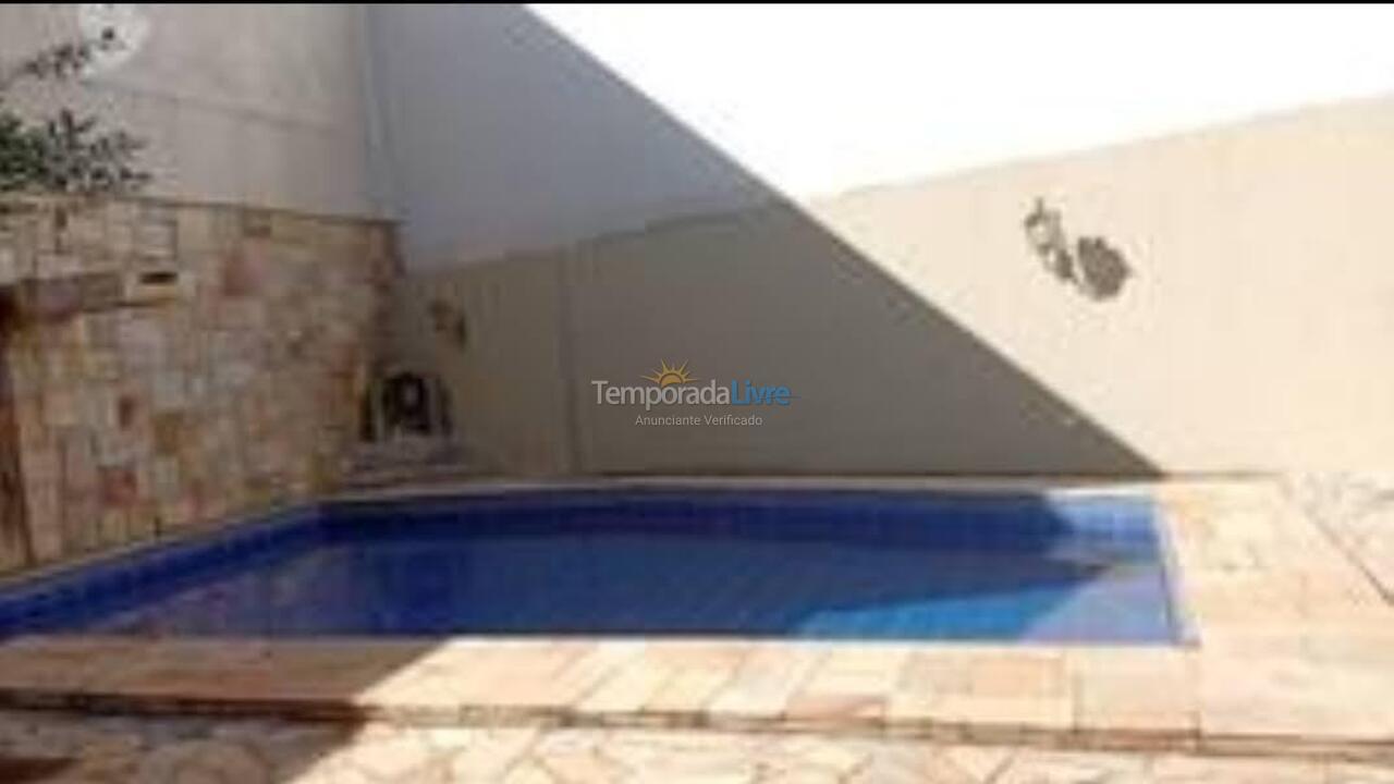 Casa para aluguel de temporada em Campo Grande (Jardim dos Estados)