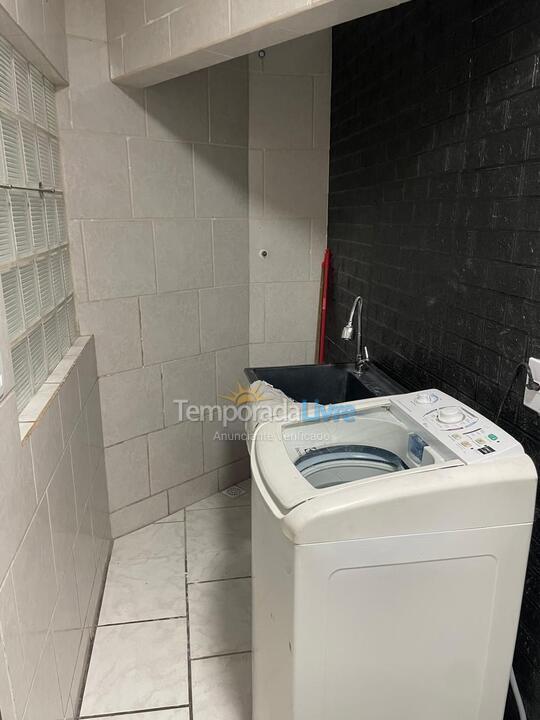 Apartamento para aluguel de temporada em Itapema (Canto da Praia)