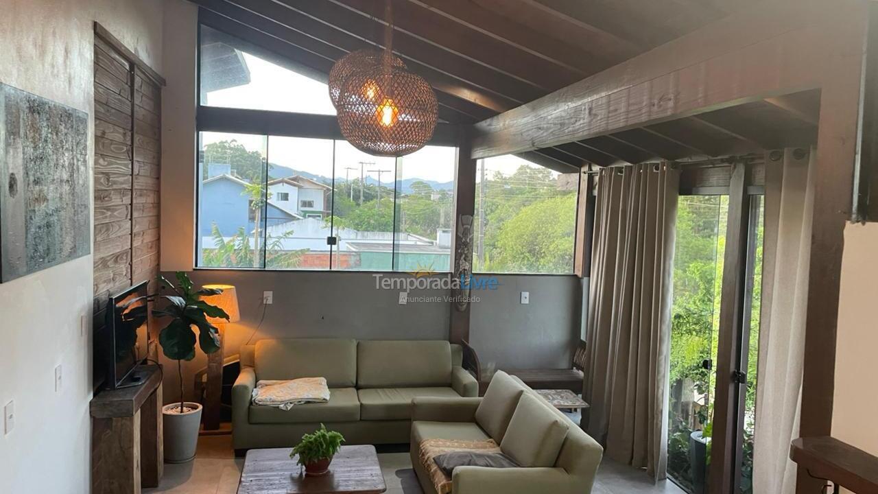 Casa para alquiler de vacaciones em Imbituba (Praia de Ibiraquera)