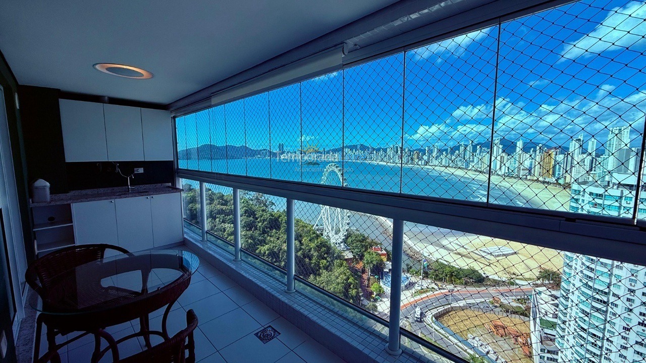 Apartamento para aluguel de temporada em Balneário Camboriú (Praia Central)