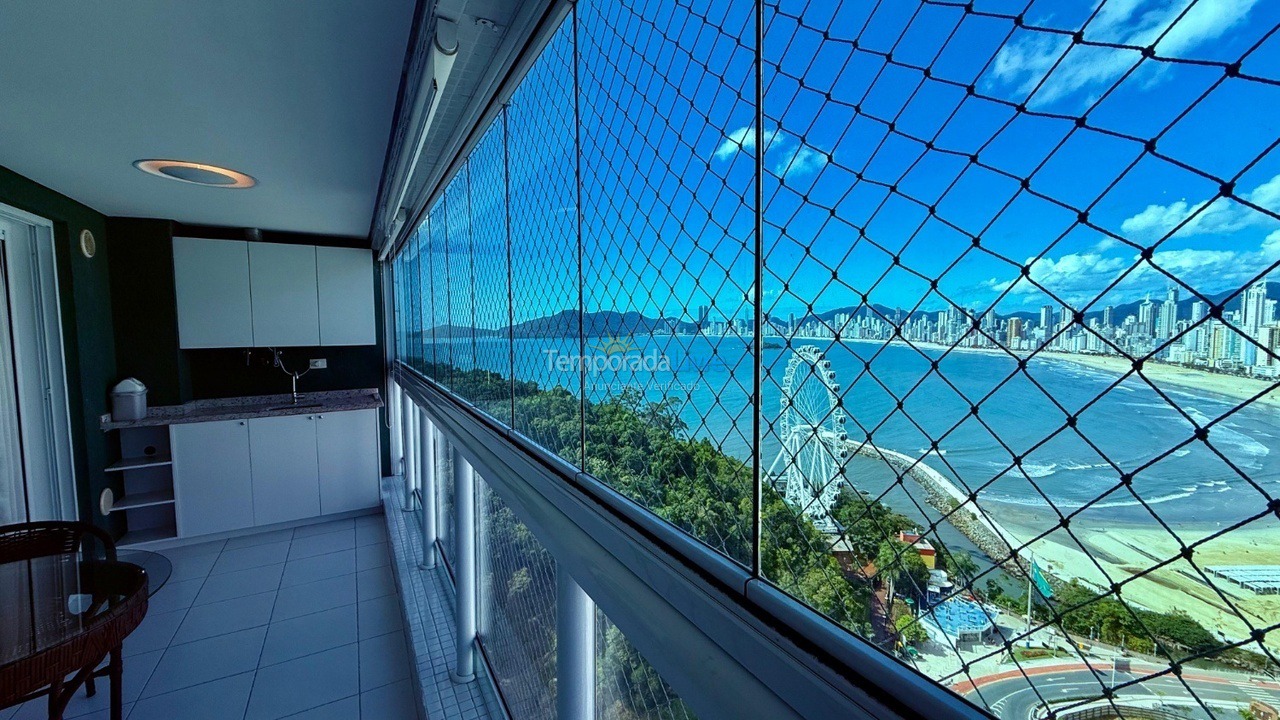 Apartamento para aluguel de temporada em Balneário Camboriú (Praia Central)