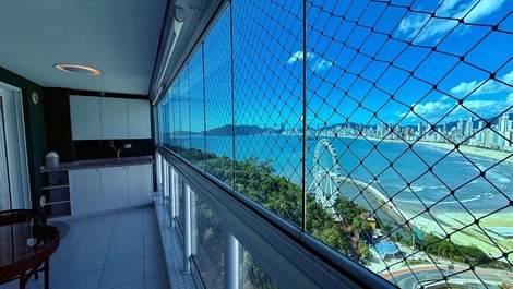 Locação Temporada 2 quartos, vista mar centro Balneário Camboriú