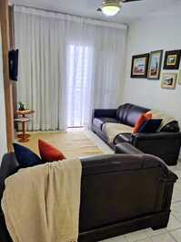 Apto 2 dorm, Vista lateral da praia 200m