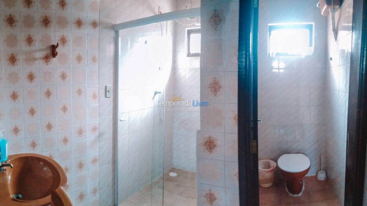 Casa para alquiler de vacaciones em Matinhos (Balneário de Gaivotas)