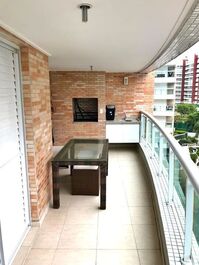 Apartamento com 3 dormitórios em Riviera de São Lourenço