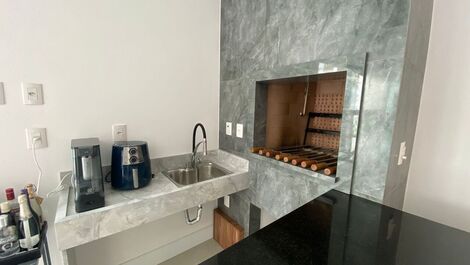 Meia Praia - 3 quartos - hidromassagem - terraço - 3 vagas de garagem