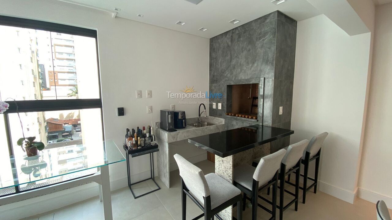 Apartamento para aluguel de temporada em Itapema (Meia Praia)