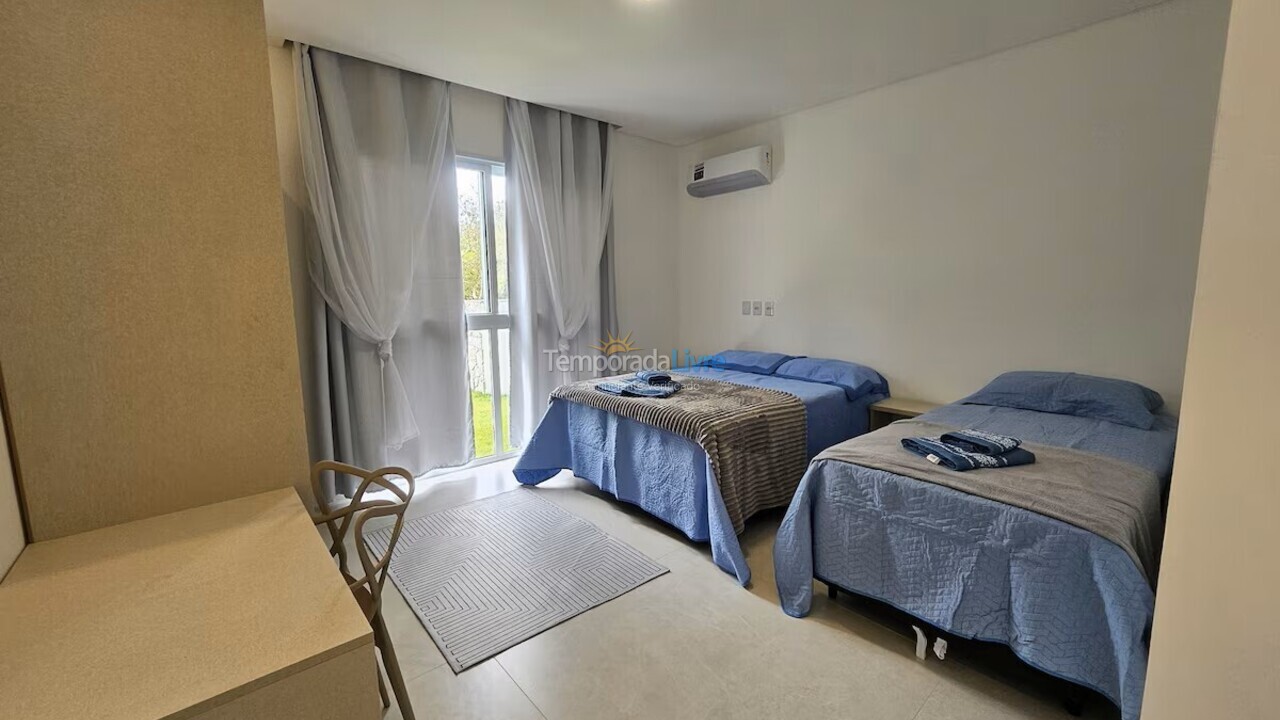 House for vacation rental in Florianópolis (Praia da Daniela)