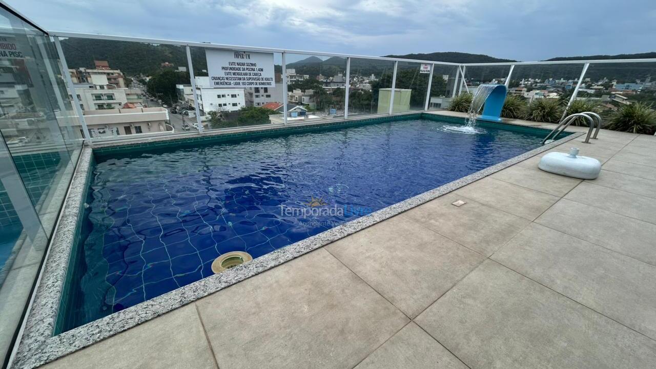 Apartment for vacation rental in Bombinhas (Praia de Bombas)