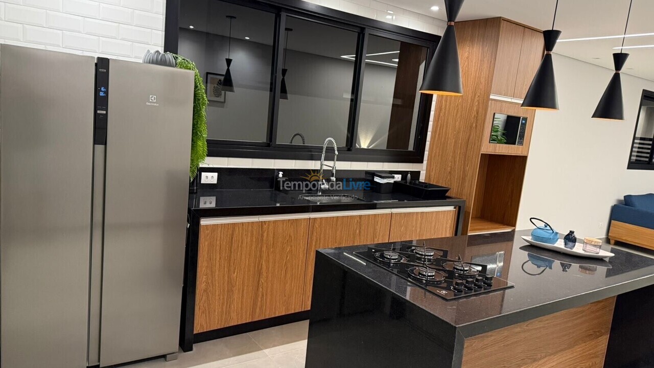 Casa para aluguel de temporada em Bertioga (Condominio Morada da Praia)