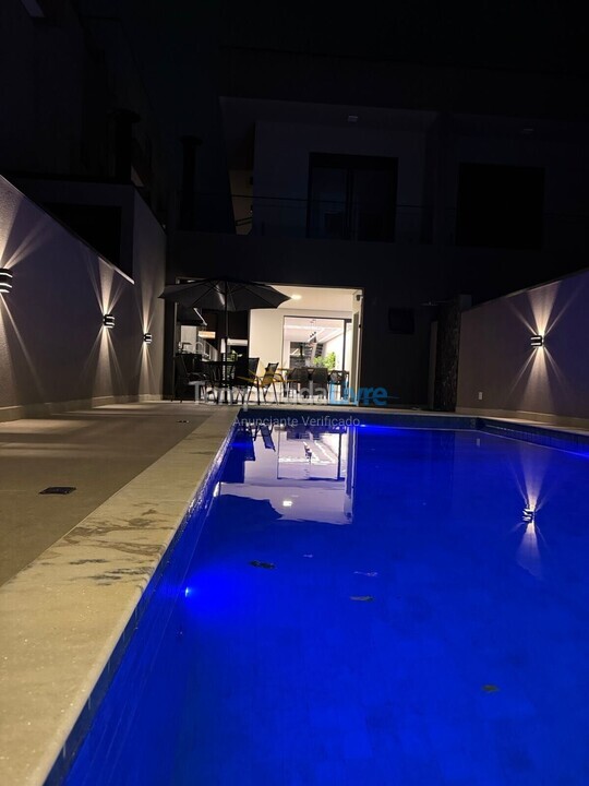 Casa para aluguel de temporada em Bertioga (Condominio Morada da Praia)