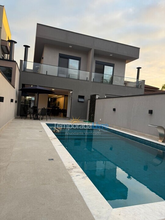 Casa para aluguel de temporada em Bertioga (Condominio Morada da Praia)