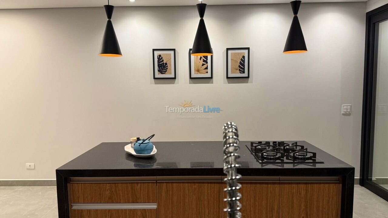 Casa para aluguel de temporada em Bertioga (Condominio Morada da Praia)