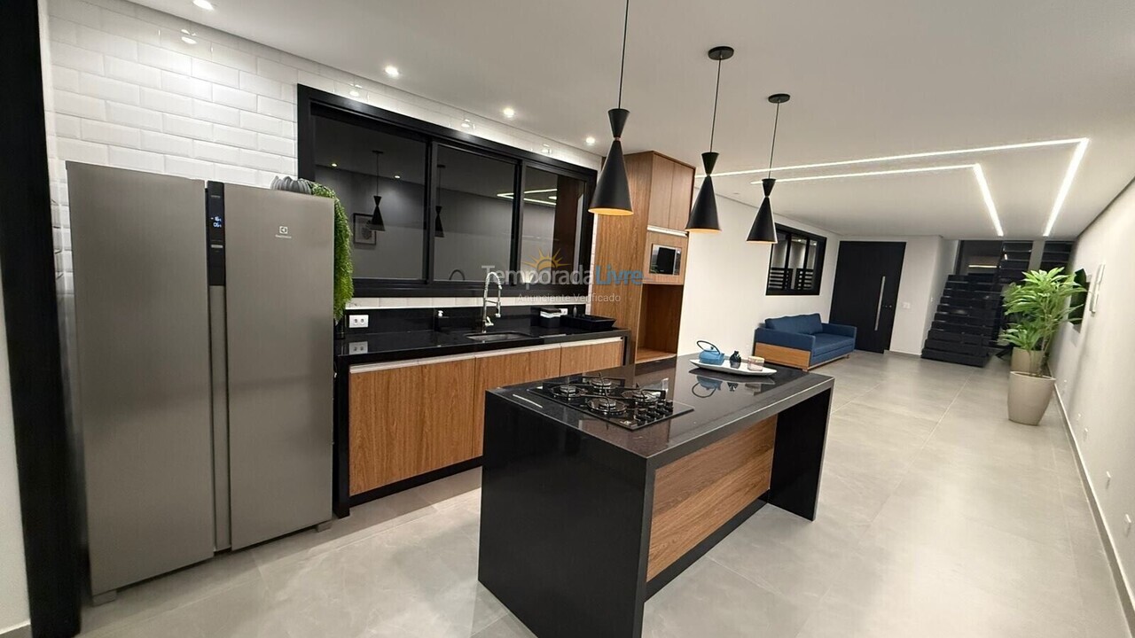 Casa para aluguel de temporada em Bertioga (Condominio Morada da Praia)