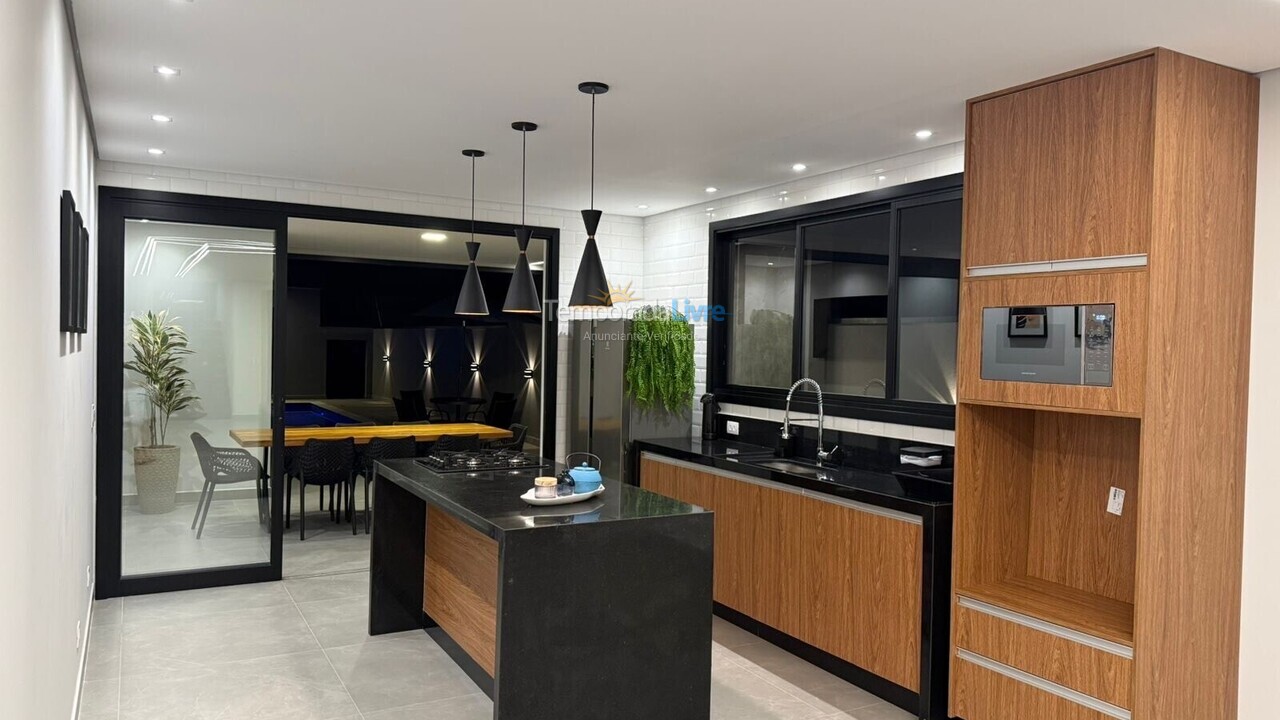 Casa para aluguel de temporada em Bertioga (Condominio Morada da Praia)