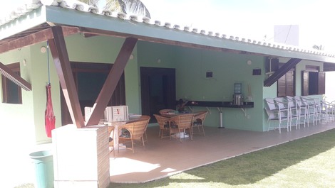 Casa de alquiler vacacional con 13 habitaciones y 13 suites - Playa de Guarajuba - Bahía