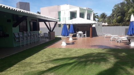 Casa de alquiler vacacional con 13 habitaciones y 13 suites - Playa de Guarajuba - Bahía