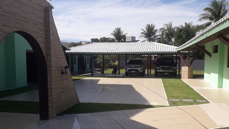 Casa de alquiler vacacional con 13 habitaciones y 13 suites - Playa de Guarajuba - Bahía