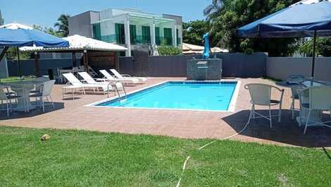 Casa de alquiler vacacional con 13 habitaciones y 13 suites - Playa de Guarajuba - Bahía