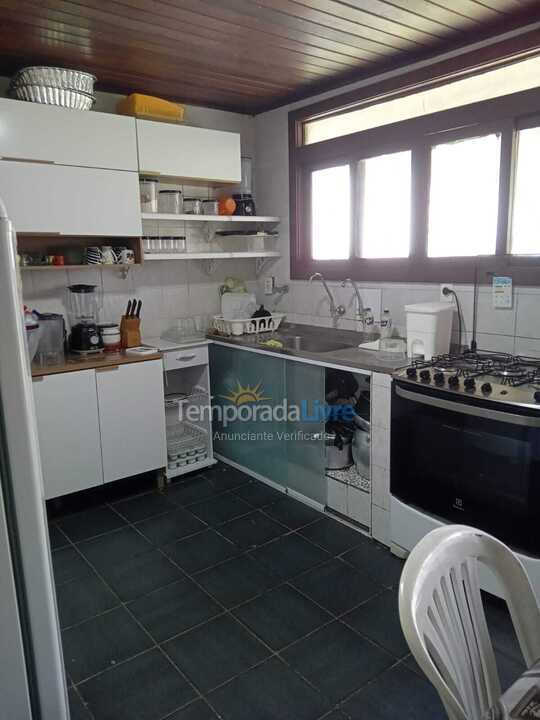 Casa para alquiler de vacaciones em Camaçari (Praia de Guarajuba)