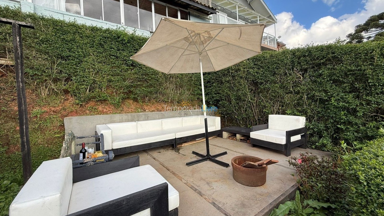 Casa para aluguel de temporada em Campos do Jordão (Serra Azul)