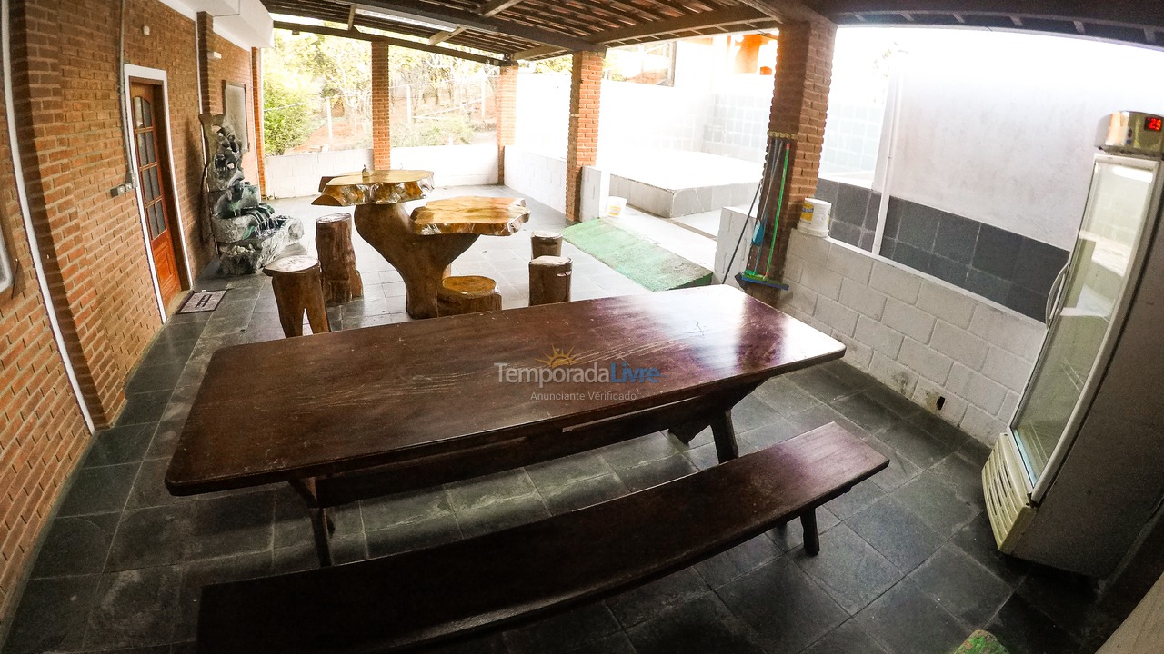 Chácara / sítio para aluguel de temporada em Piedade (Caetezal de Cima)