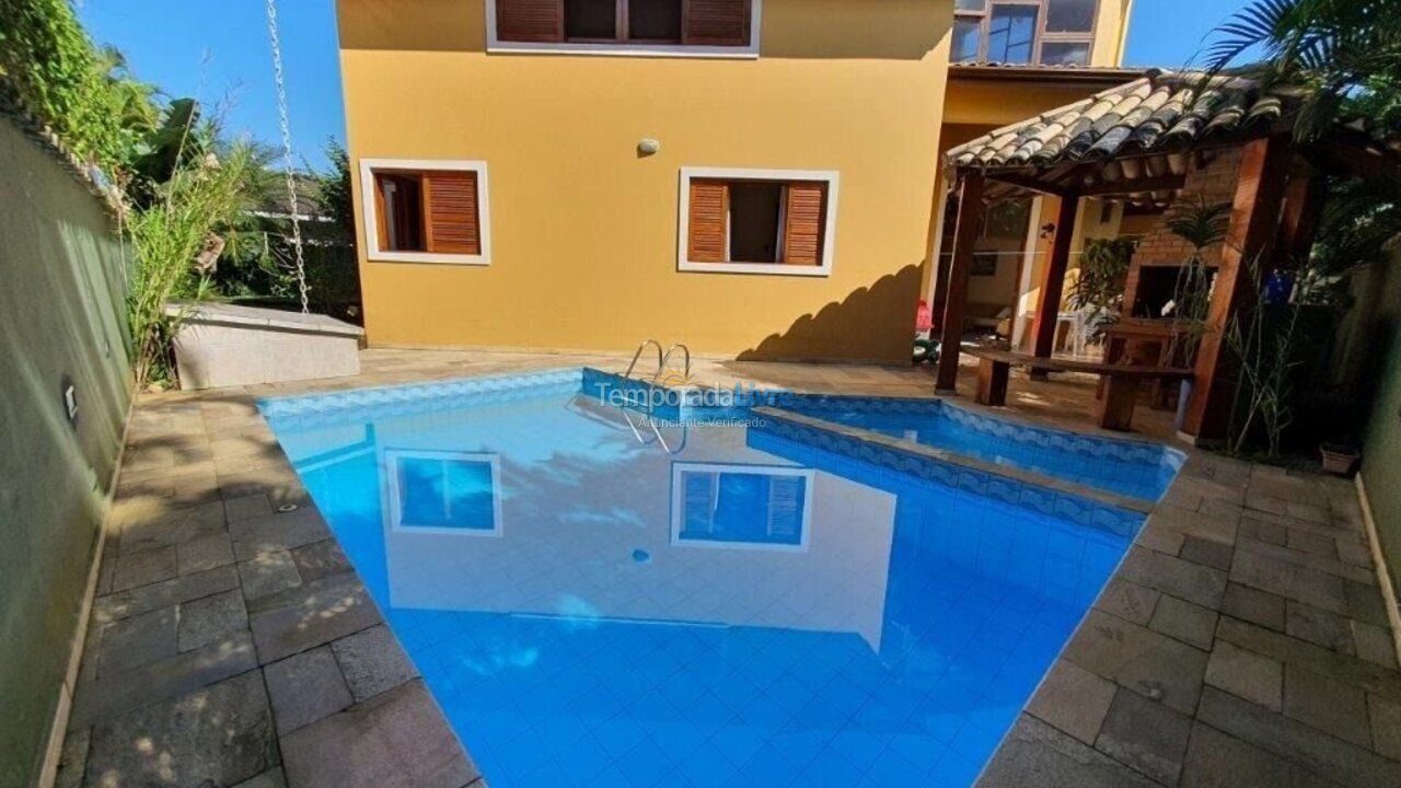 Casa para aluguel de temporada em Ubatuba (Itamambuca)